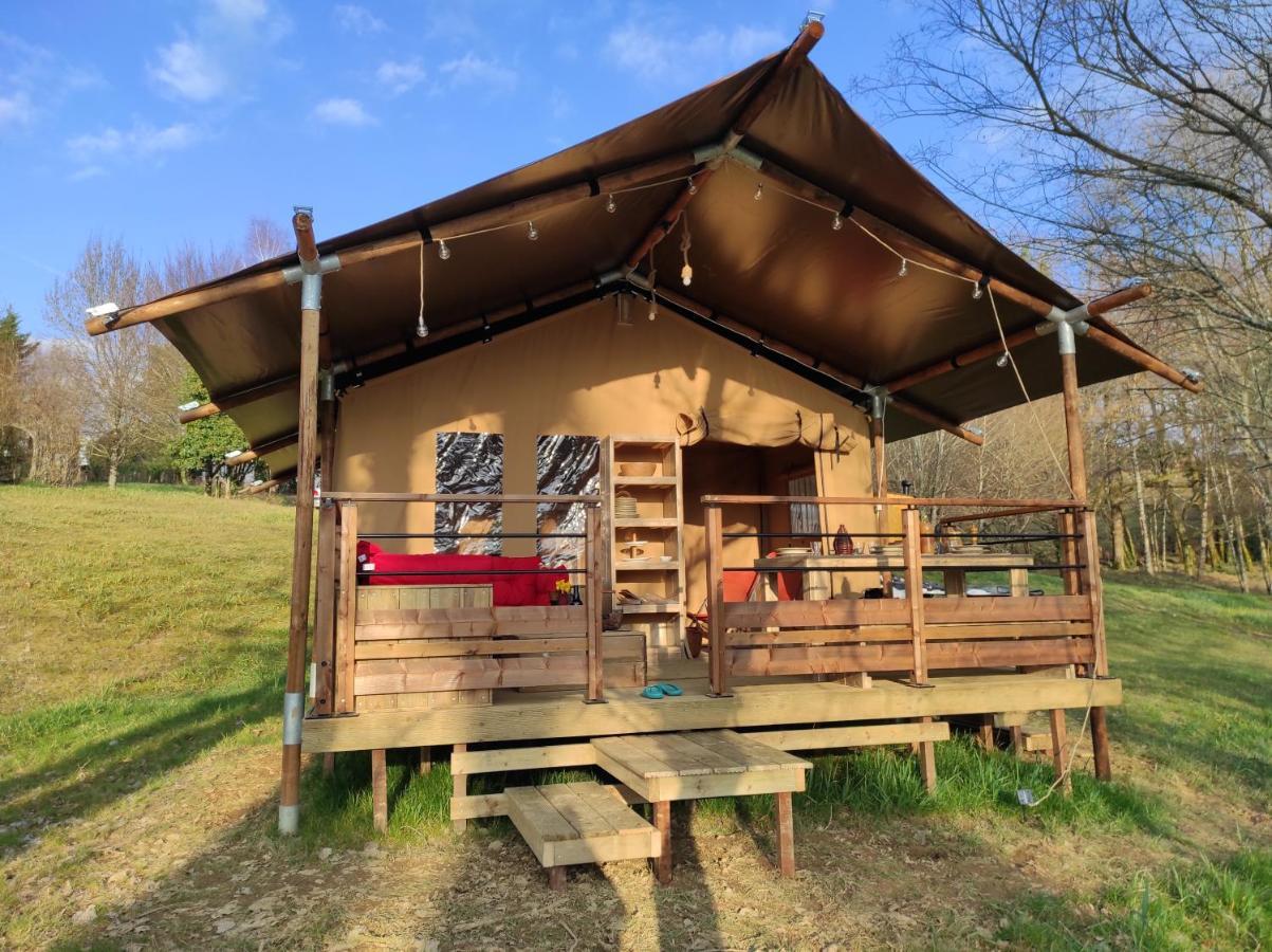 Domaine De La Clauzade Bed & Breakfast Saint-Germain-les-Vergnes Bagian luar foto