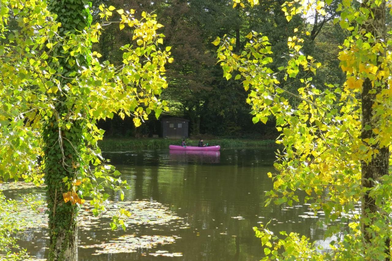 Domaine De La Clauzade Bed & Breakfast Saint-Germain-les-Vergnes Bagian luar foto