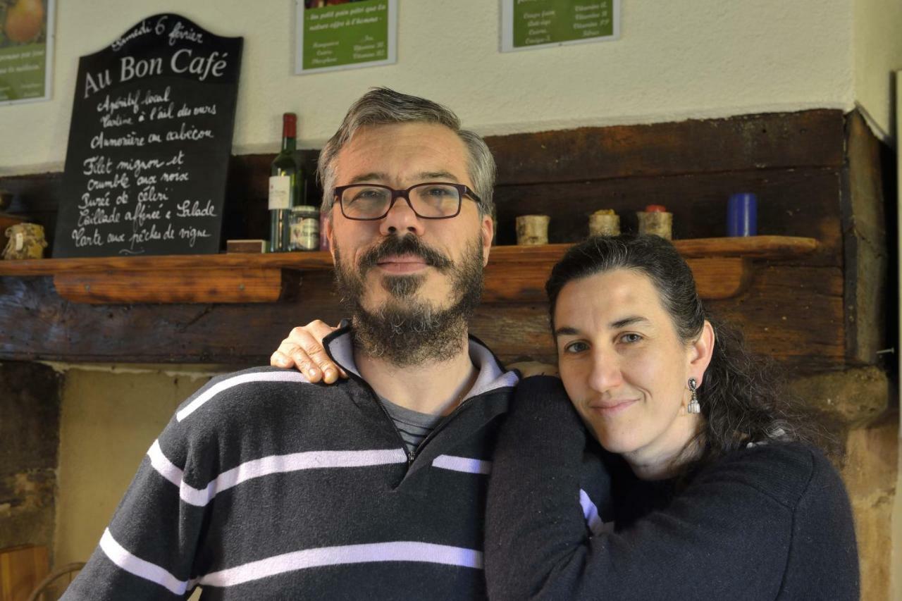 Domaine De La Clauzade Bed & Breakfast Saint-Germain-les-Vergnes Bagian luar foto